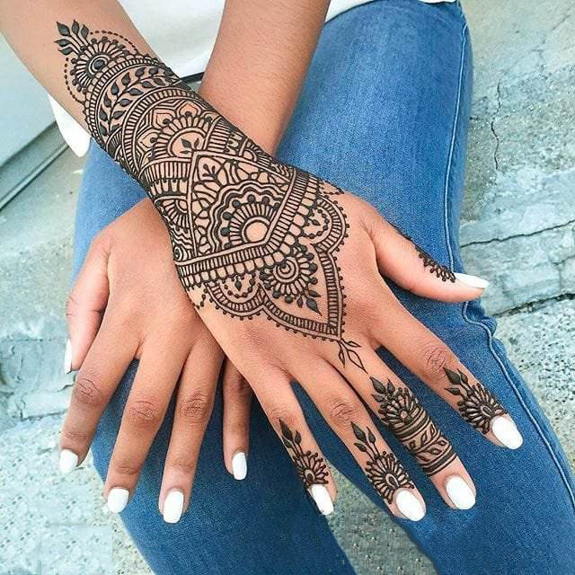 Ladies Hand Tattoos Design / Hand Tattoos For Girls Hand Tattoos For Women Tribal Hand Tattoos Small Hand Tattoos / Getting hand tattoos is a matter of making bold and rebellious style statement.